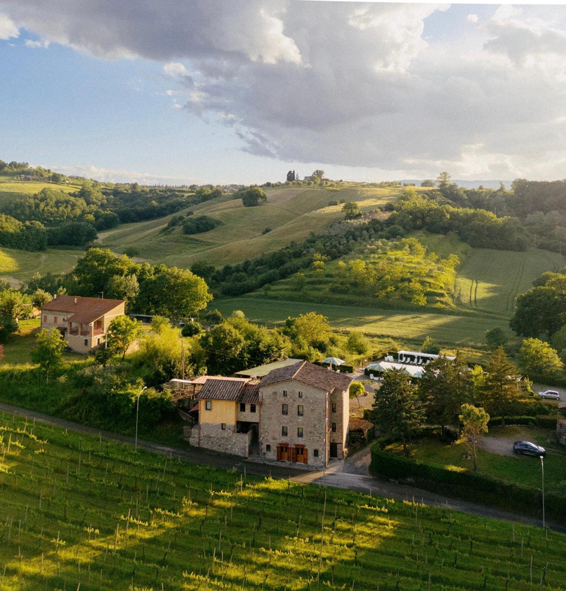 Casale Serena Фабро Экстерьер фото